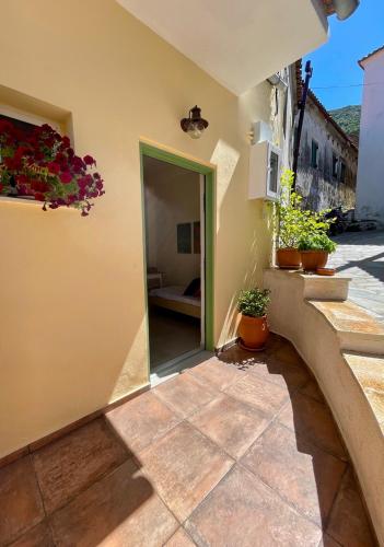 Ilianas Place — Agios Matthaios — photo 2