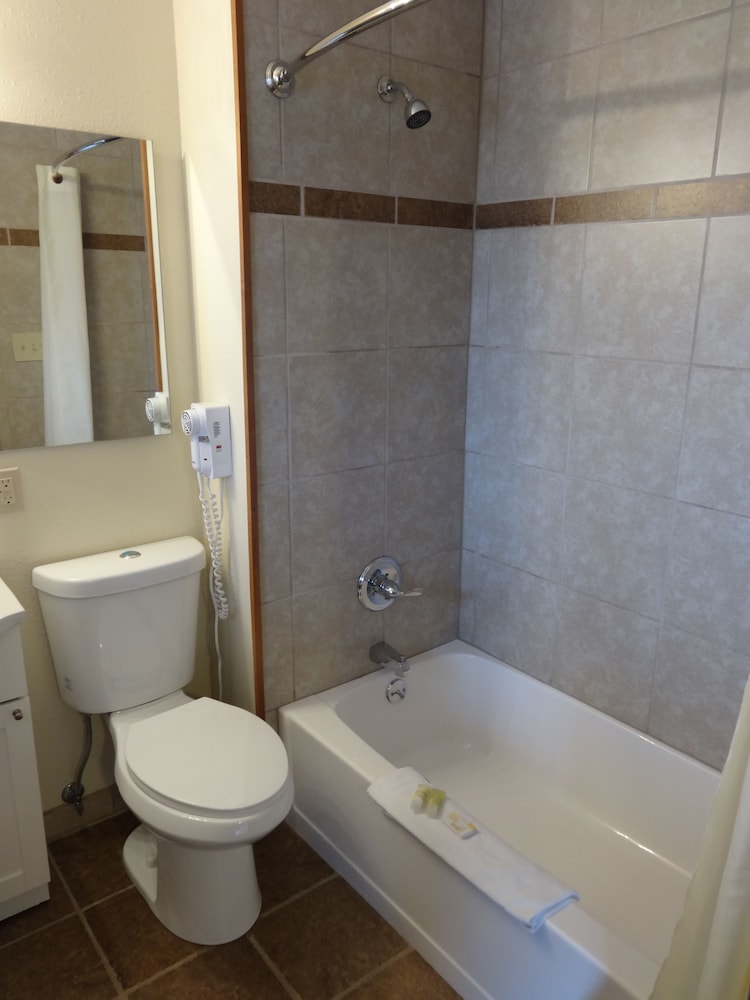 Alpine Lodge & Resort Burkesville - photo 24