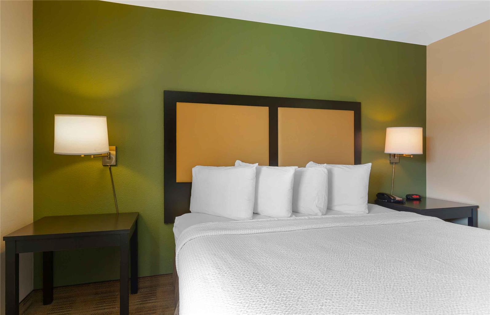 Extended Stay America Select Suites Phoenix Airport E Oak St - photo 15