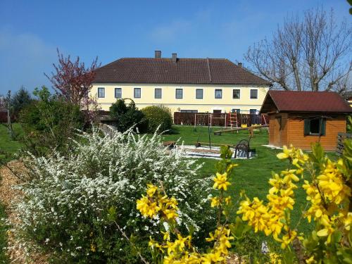 Familienbauernhof Strassbauer — hotel in Steinakirchen Am Forst