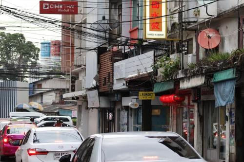 SKY 10 Convenient near Lumphini Park and MRT