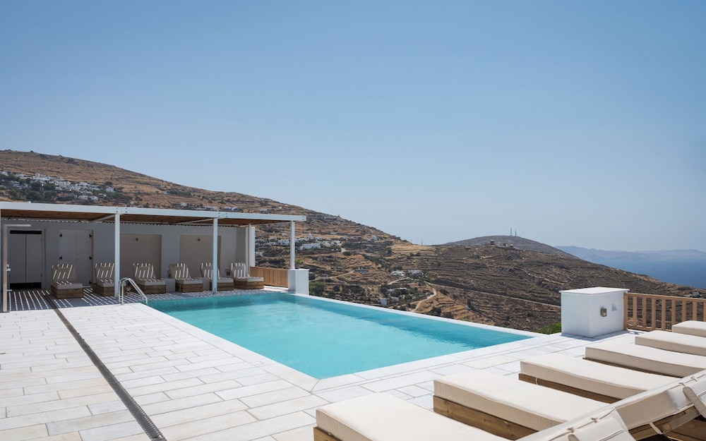 Morfes Luxury Apartments — 4-Star Luxury Hotel in Tinos, Greece