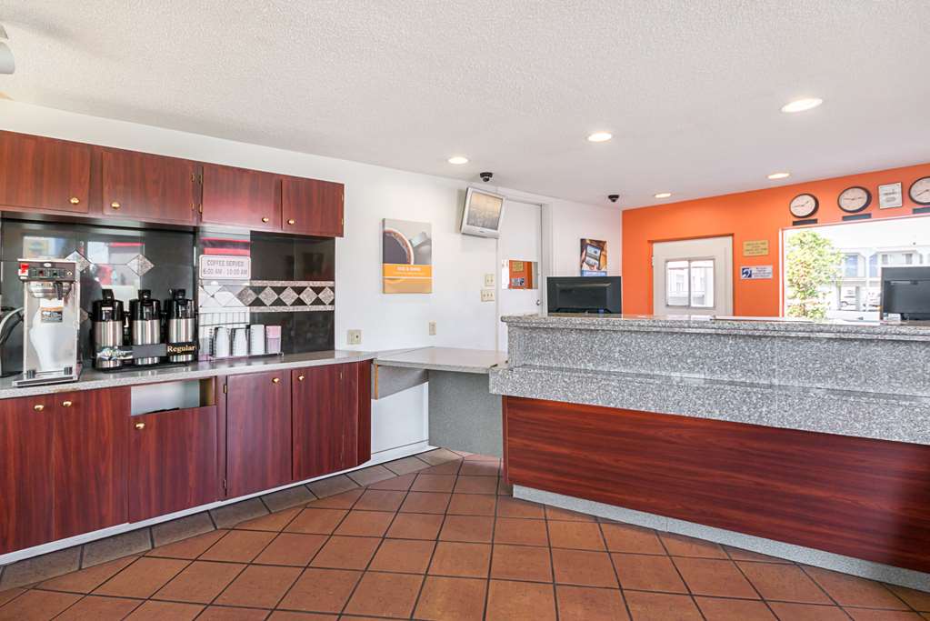 Motel 6 El Paso TX Airport Fort Bliss - photo 28