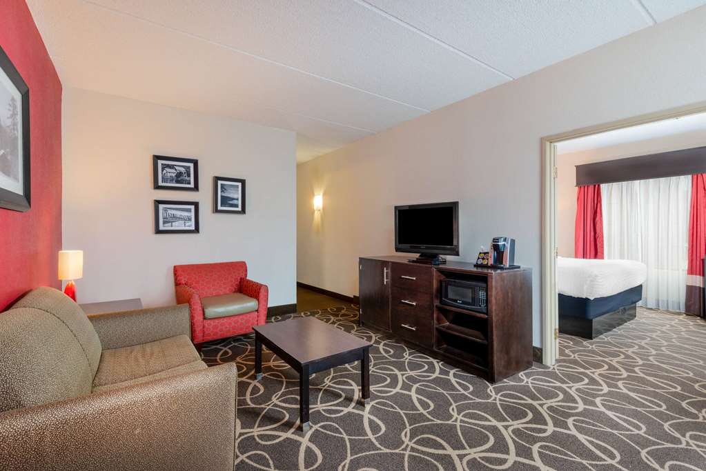 La Quinta Inn & Suites Summersville New River National Park - photo 17