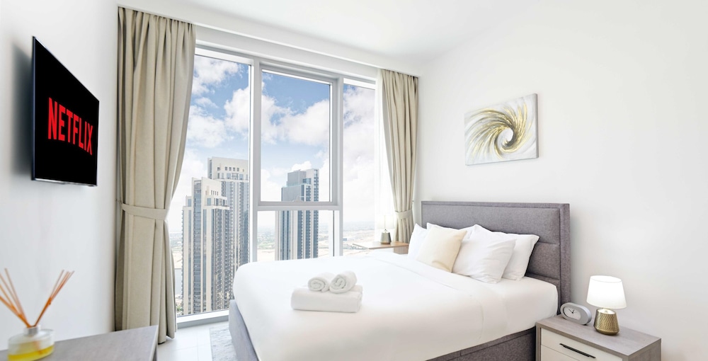 LUX The Dubai Creek View Suite — 4-Star Luxury Hotel in Dubai, United Arab Emirates