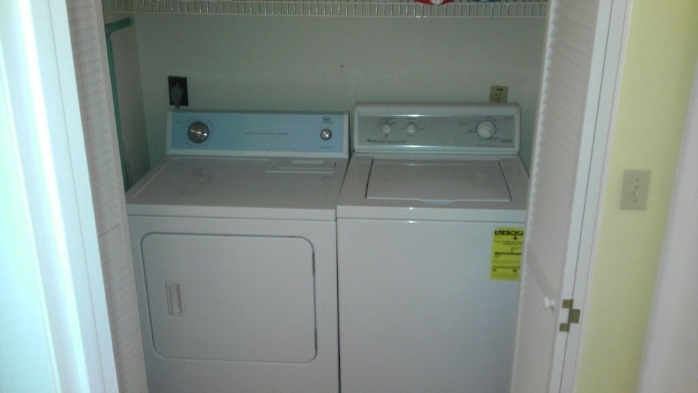 Pineapple Villas on Laguna Beach - photo 2