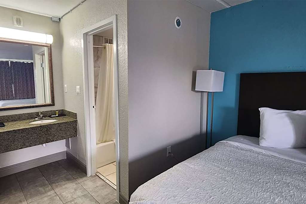 Travelodge by Wyndham Kingsland GA - photo 21