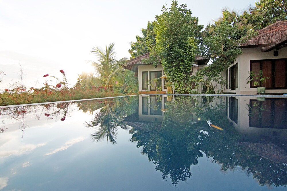 Zen Premium Lovina Damai Hill Side — Sukasada