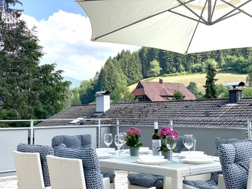 Schwarzwald Haus mit Sauna — 4-Star Luxury Hotel in Elzach, Germany