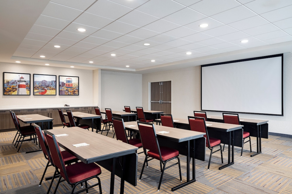 Home2 Suites by Hilton East Haven New Haven - photo 24