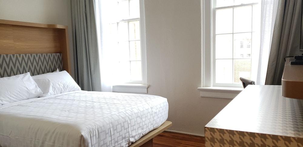 Inn at Blackstone - photo 11