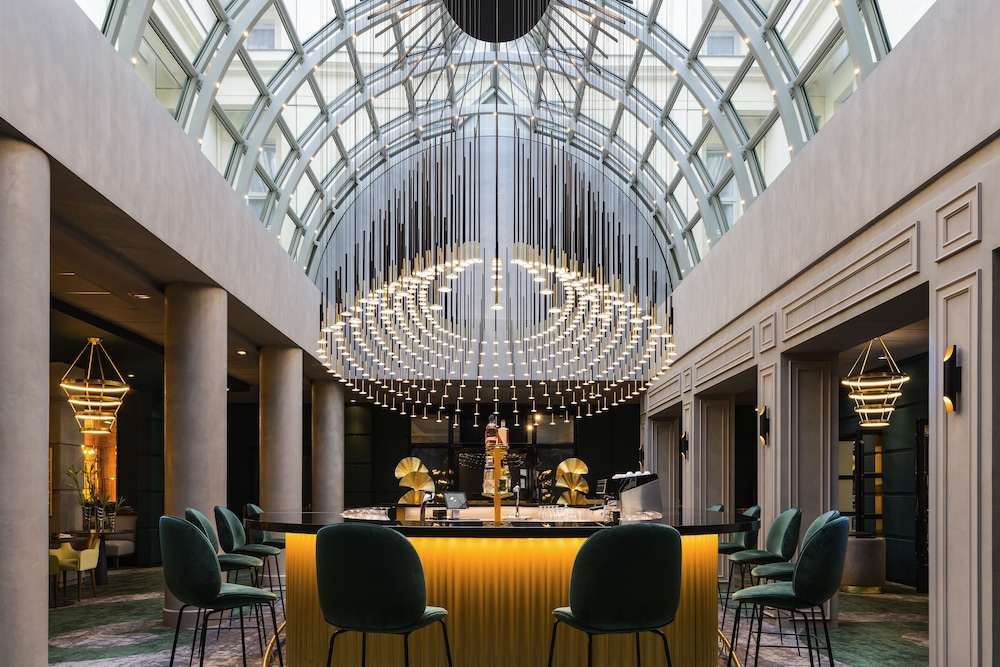 Le Louis Versailles Château MGallery by Sofitel