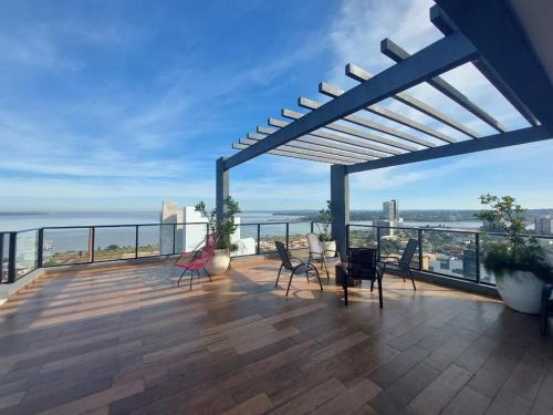 Modern apartment with pool near Costanera beach — 4-Star Luxury Hotel in Encarnacion, Paraguay