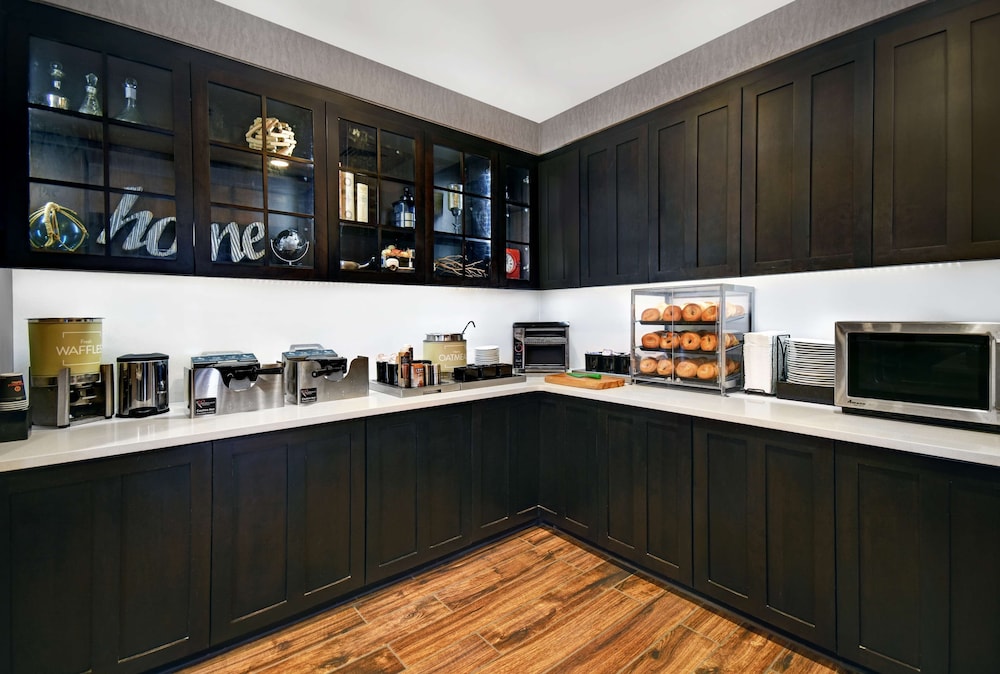 Homewood Suites by Hilton Doylestown - photo 25