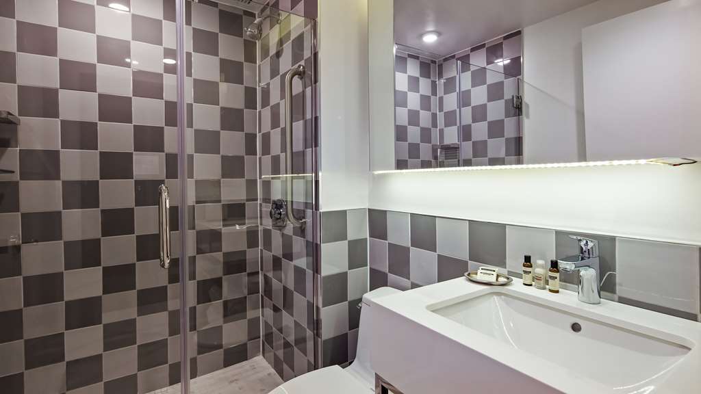 Best Western Premier Empire State Hotel - photo 21