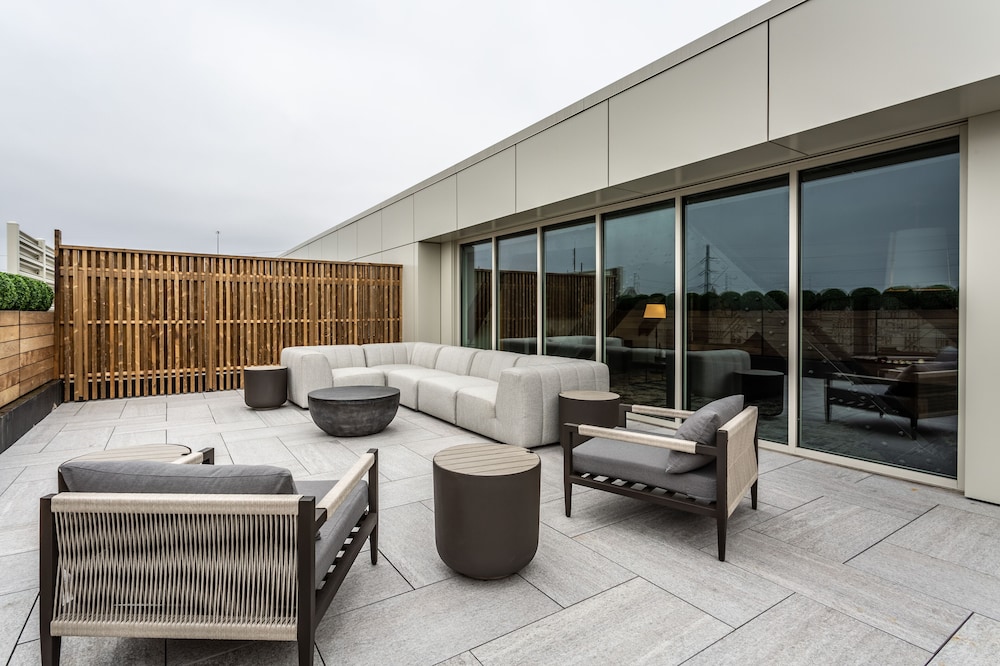 Bottleworks Hotel - photo 37