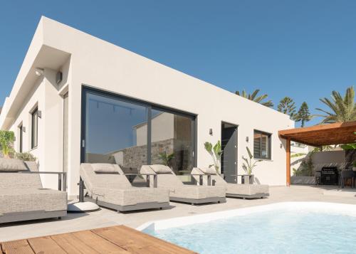 Mousses Villa with Pool & SPA Whirlpool by the Beach by Thinkvilla — 4-Star Luxury Hotel in Bali, Greece