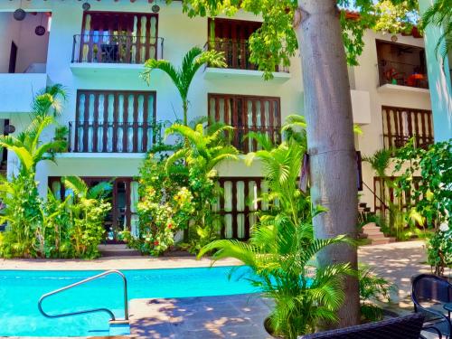 Casa Kaz: Penthouse 1 Bedroom — 4-Star Luxury Hotel in Ixtapa-Zihuatanejo, Mexico