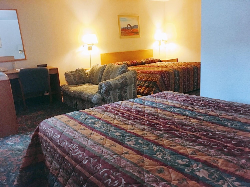 Appletree Inn - photo 9