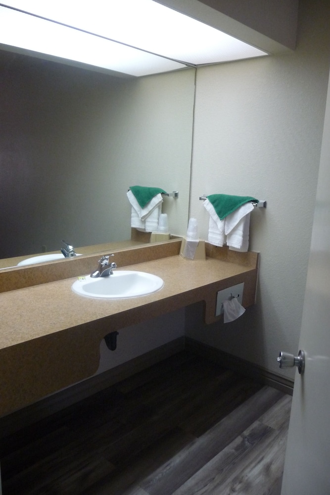 Sierra Inn Near Fort Huachuca AZ - photo 59