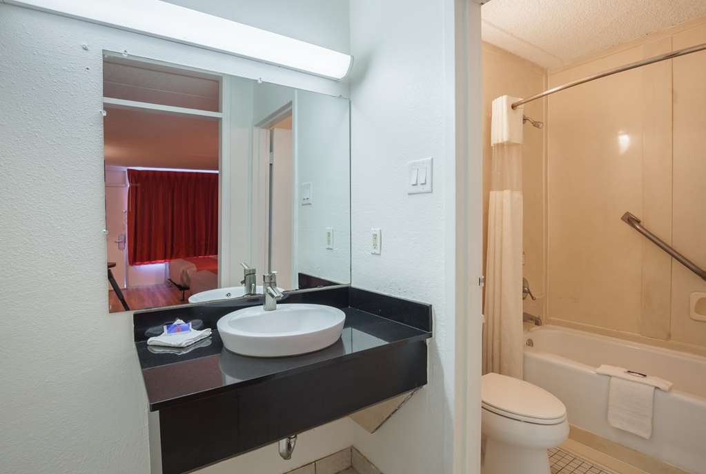 Motel 6 Tifton GA - photo 20