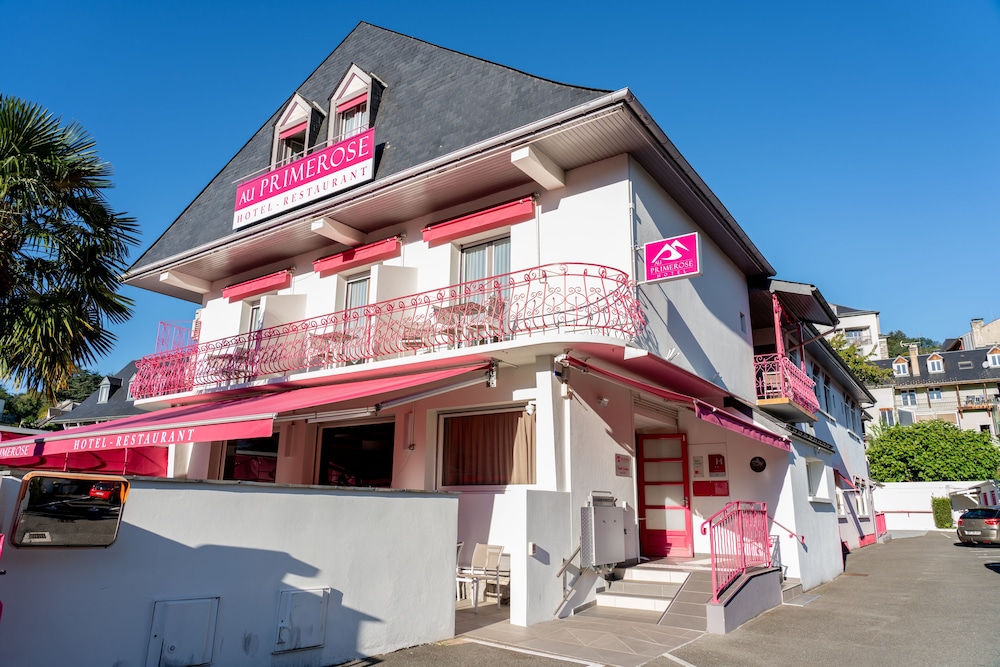 Au Primerose Hotel - carbon neutral hotel in Argeles-Gazost