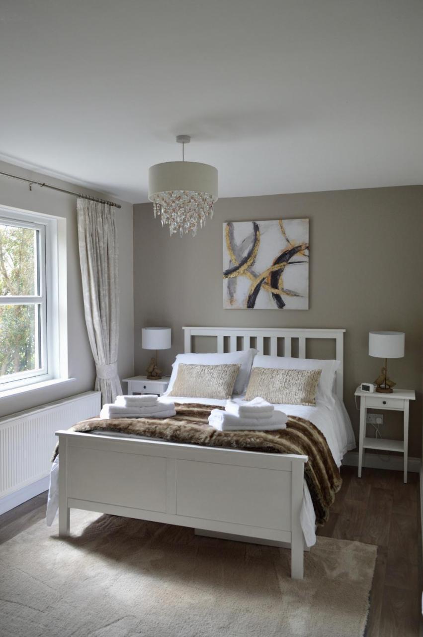 Loughview Lodge — 4-Star Luxury Hotel in Whitehead, United Kingdom