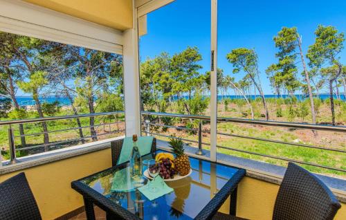 Gorgeous Apartment In Privlaka — 4-Star Luxury Hotel in Privlaka, Croatia