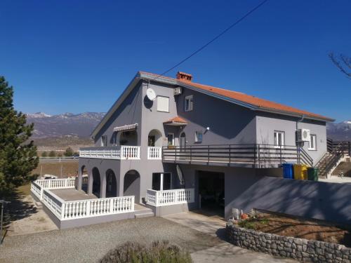 Apartman Marie — 4-Star Luxury Hotel in Cavle, Croatia