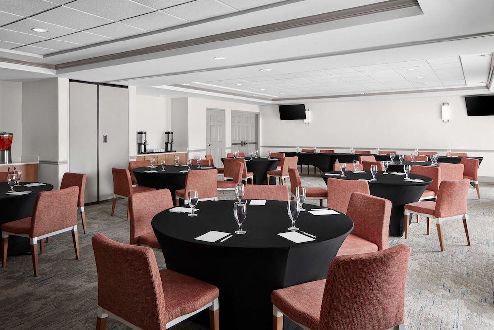 Hilton Garden Inn Beaufort - photo 28