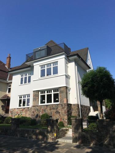 Ferienwohnung Kiel Kanalblick — 4-Star Luxury Hotel in Kiel, Germany