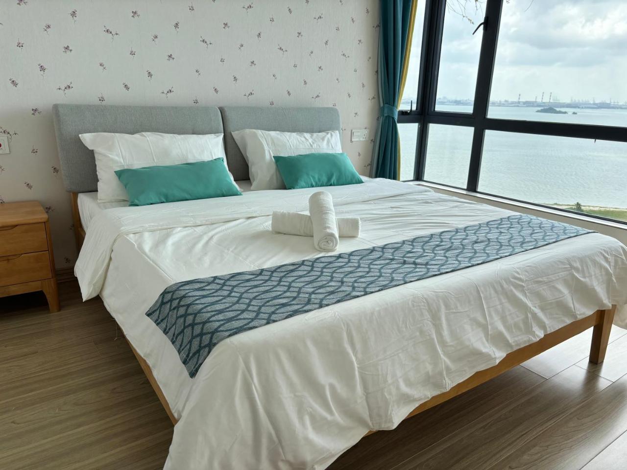 Sea View 4Pax at Forest City Near Beach & Tuas — 4-Star Luxury Hotel in Johor Bahru, Malaysia