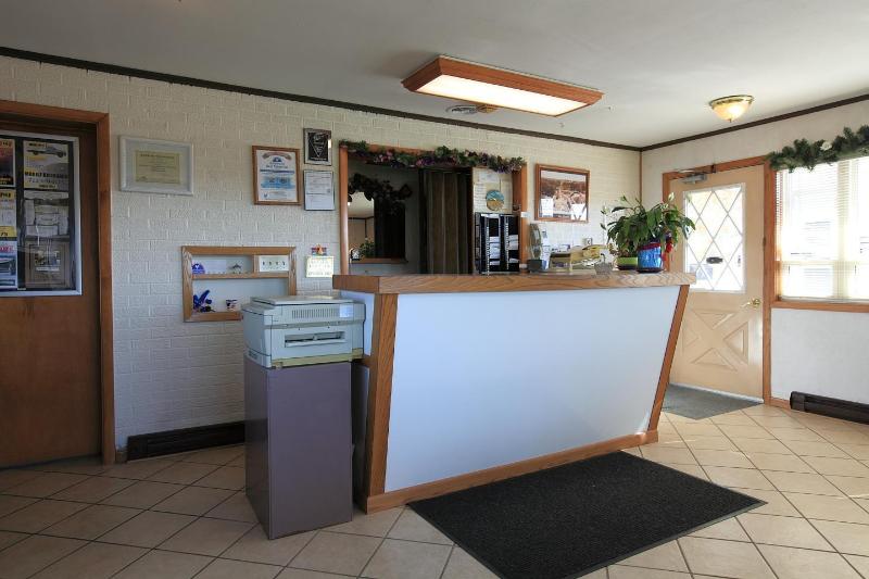 Americas Best Value Inn Suburban Motel - photo 10