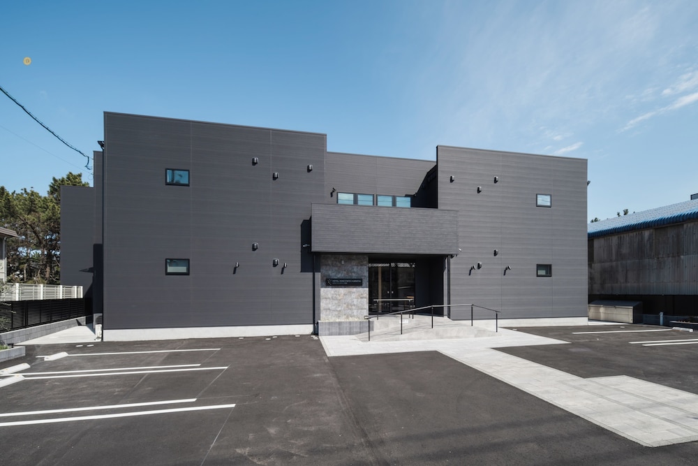 Hotel Ninestates Karatsu in Karatsu, Japan