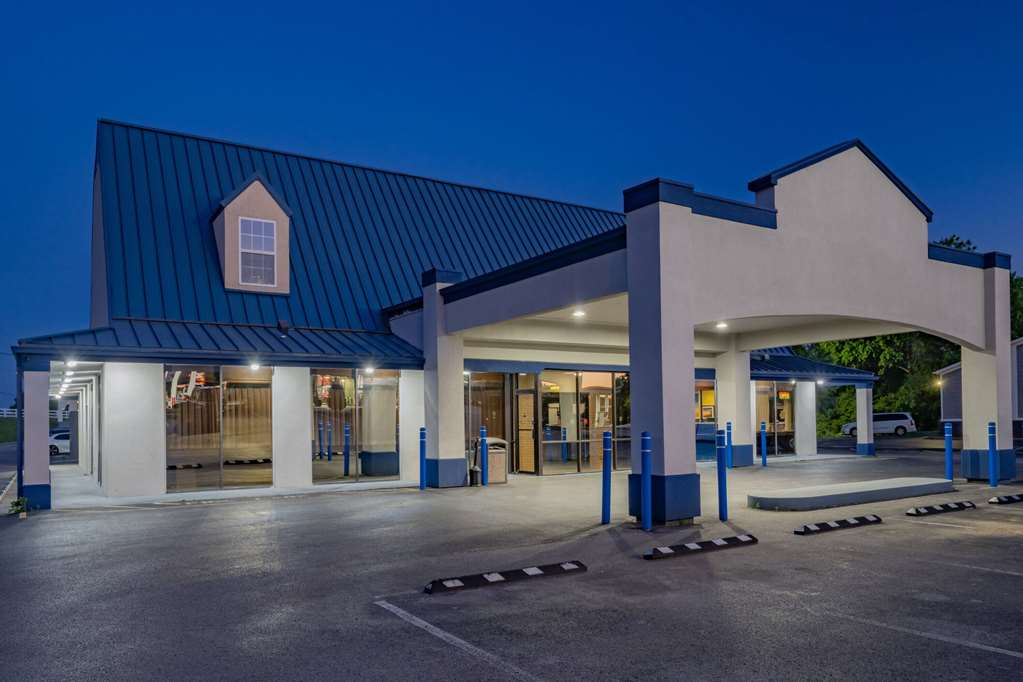 Days Inn by Wyndham Owensboro - photo 5