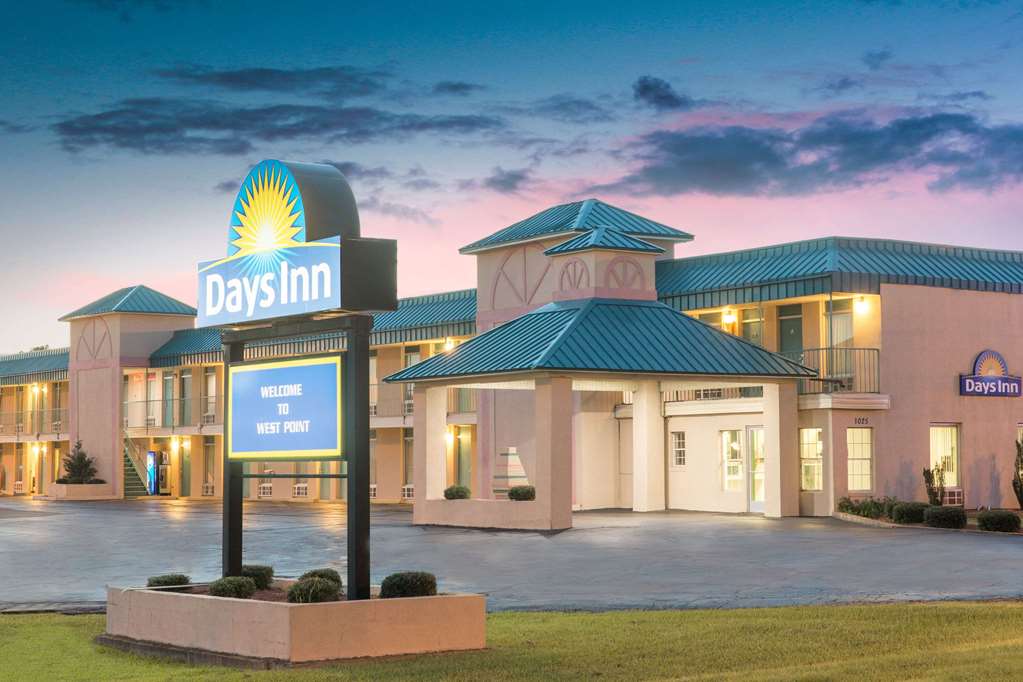 Days Inn by Wyndham West Point — hotel in West Point