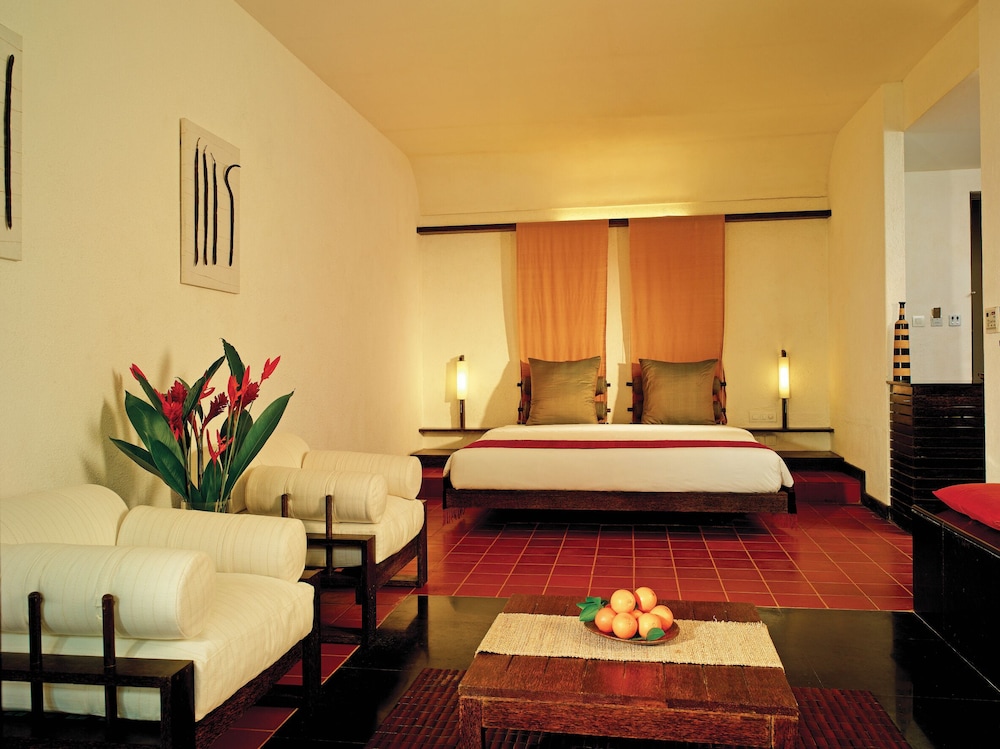 Rainforest - carbon neutral hotel in Unknown City