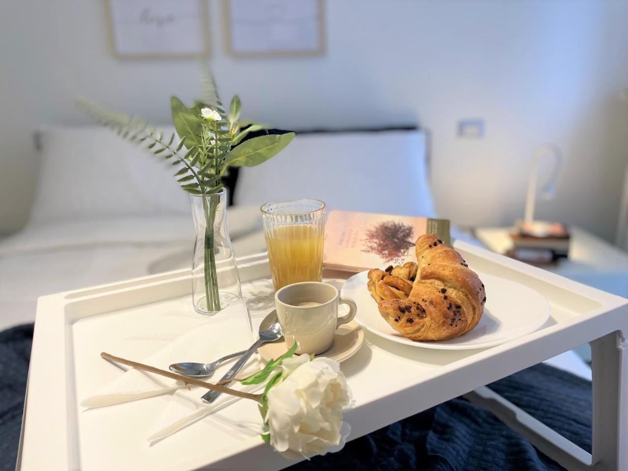 Vivapartments Milanoinganni — 4-Star Luxury Hotel in Milan, Italy