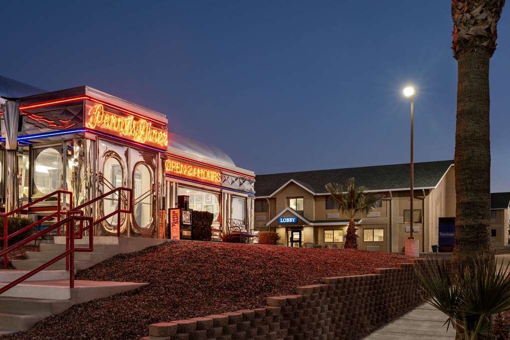 Travelodge by Wyndham Yuma - photo 3