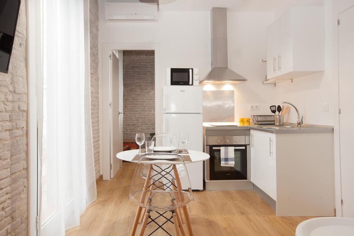 Flat With Balcony Next To The Beach Sv — Barcelona