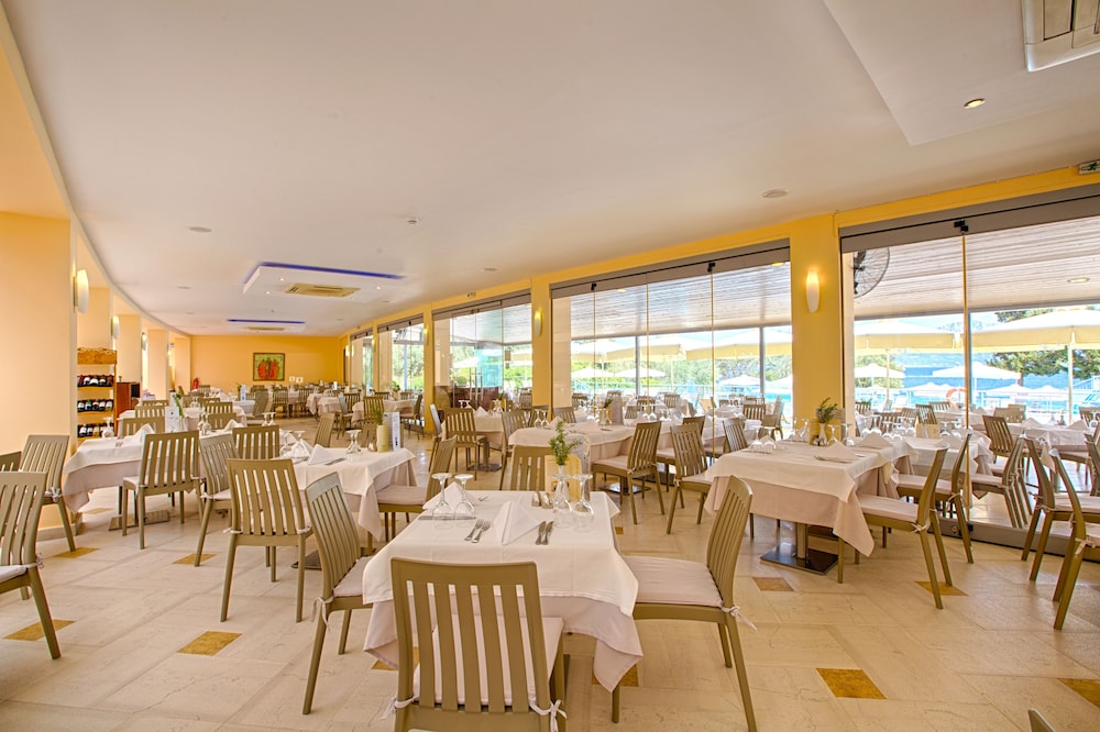 מזון ומשקאות