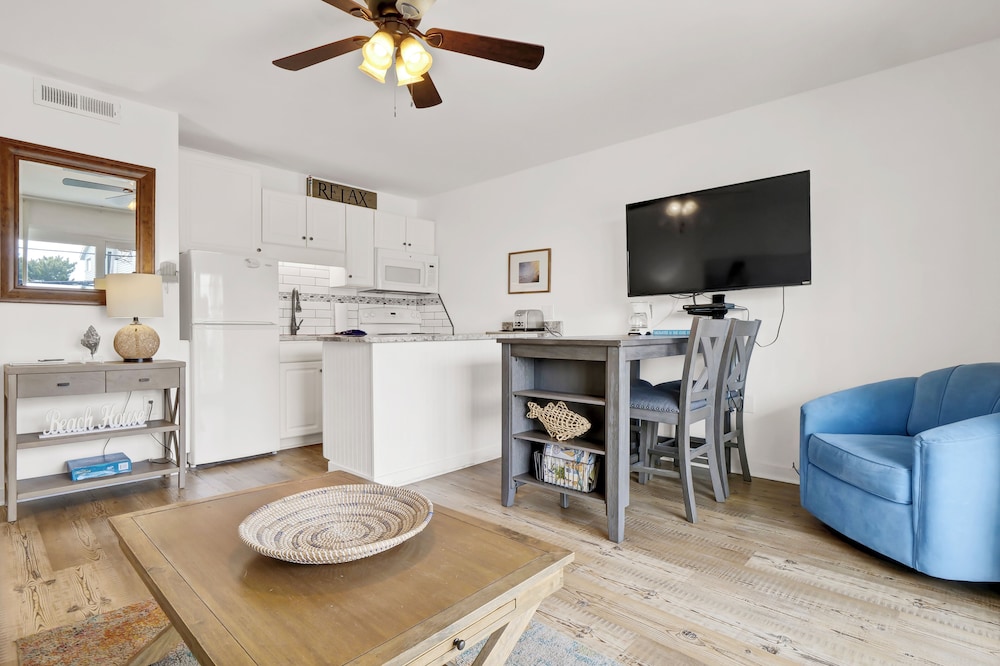 Sandpeddler Inn & Suites - photo 99