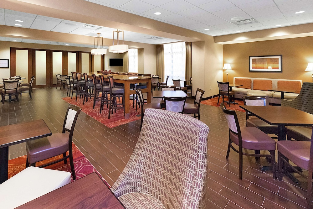 Hampton Inn Waynesburg - photo 47
