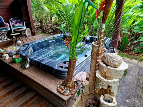 Mini Séjour pour 2 Spa privé Kaz créole Jade Deshaies in Unknown City, Guadeloupe