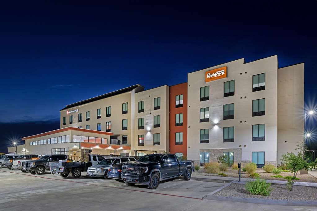 Best Western Plus Executive Residency Carlsbad Hotel - carbon neutral hotel in Carlsbad