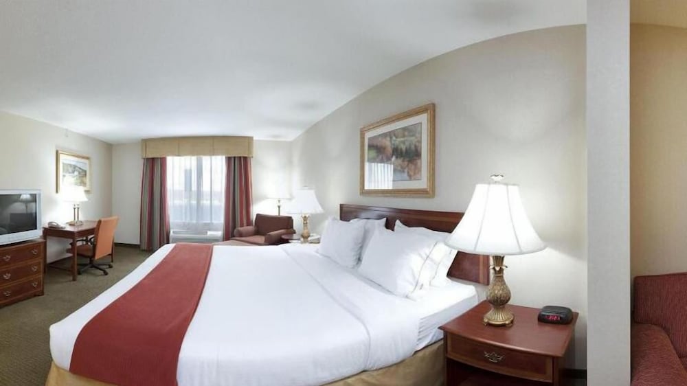 Holiday Inn Express Hotel & Suites Franklin Oil City by IHG - photo 6