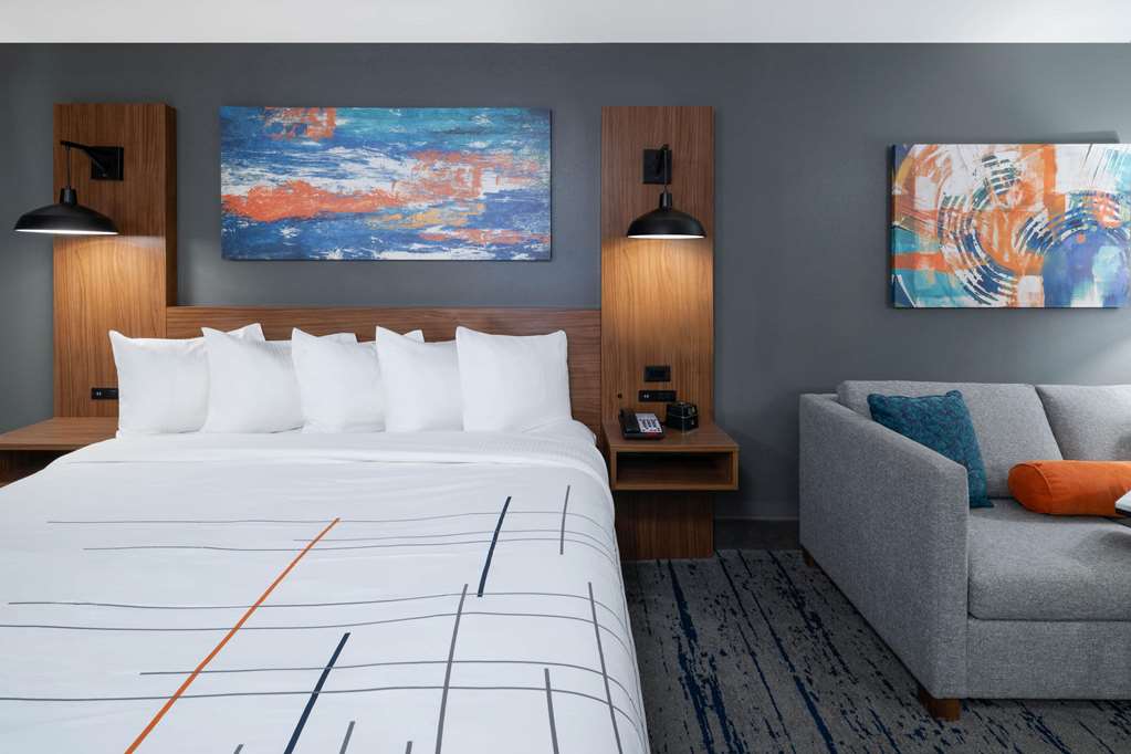La Quinta Inn & Suites by Wyndham Albany GA - photo 26