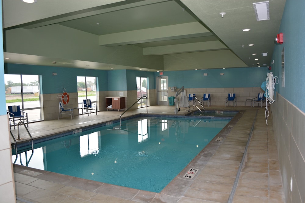 Holiday Inn Express & Suites Liberal by IHG - photo 18