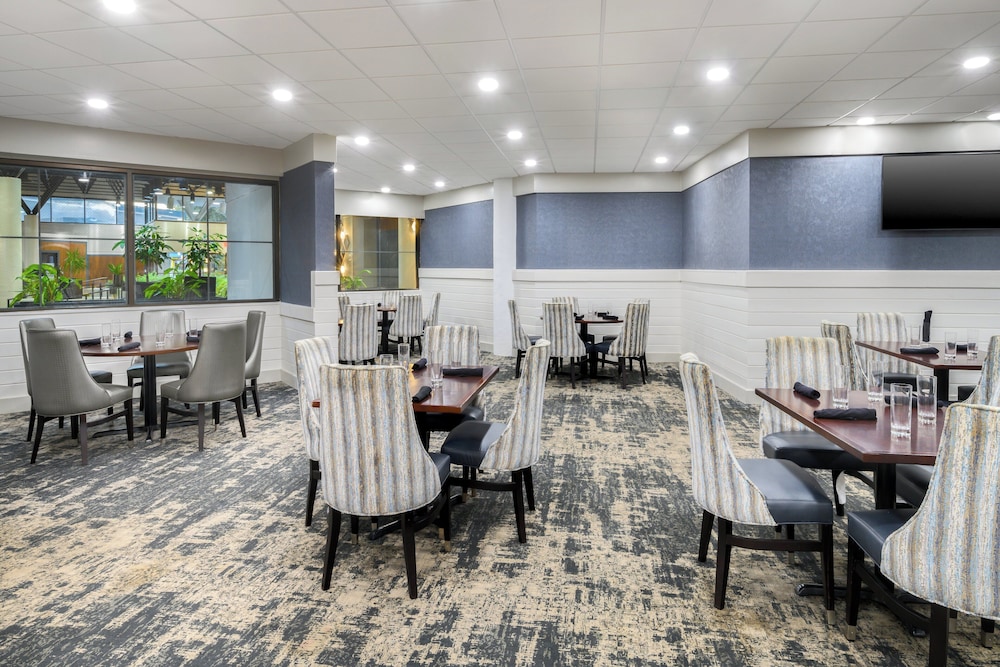 Crowne Plaza Hotel Jacksonville Airport I 95N by IHG - photo 34