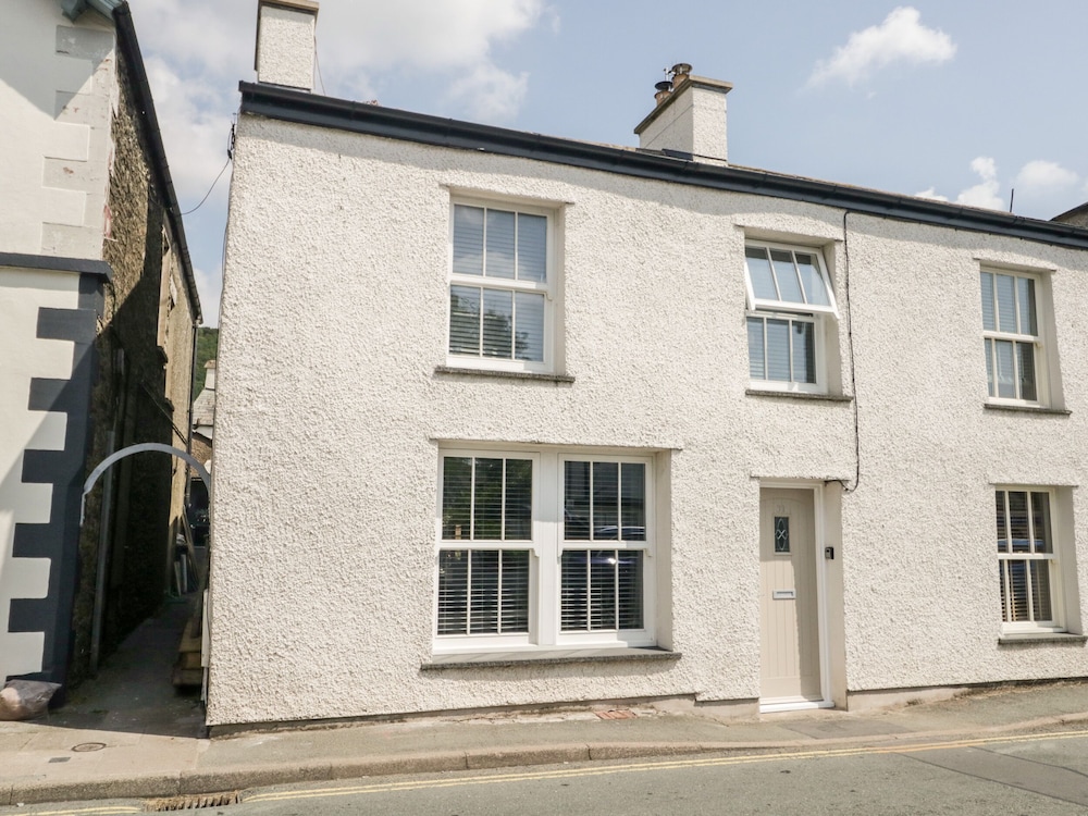 Hugill Cottage — 4-Star Luxury Hotel in Kendal, United Kingdom